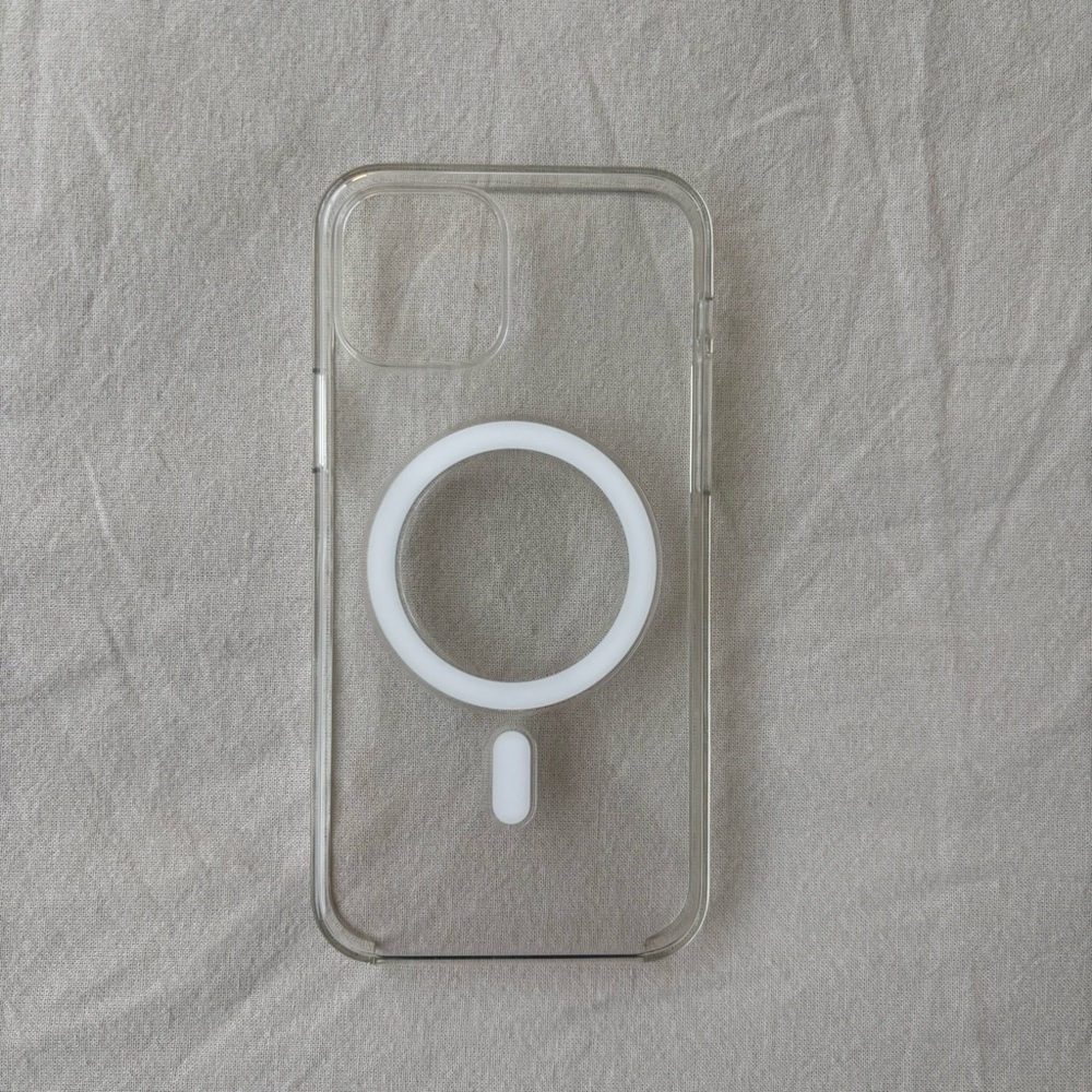 iPhone 12 - Clear Apple Phone Case with MagSafe Magnets